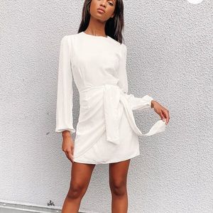 Lulus while long sleeve dress size medium. Brand new with tags still on!